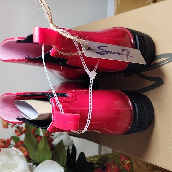 Seven7 Halifax Rain Bootie Red Size 8 - Picture 4 of 10